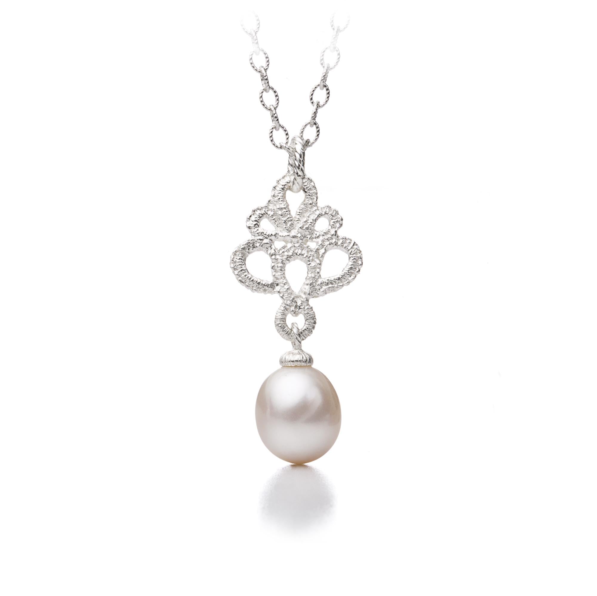 Necklace pendant Medea Pearl