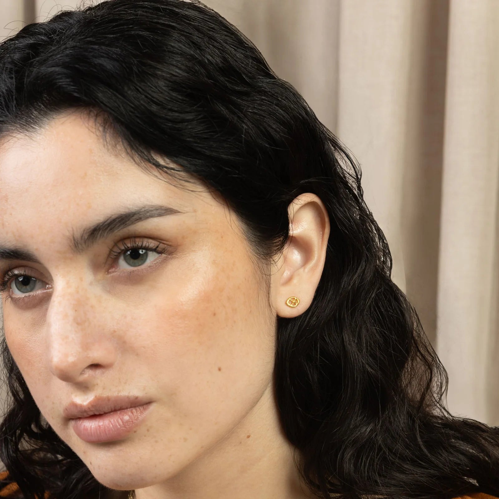 Stud earrings Chiara Dew