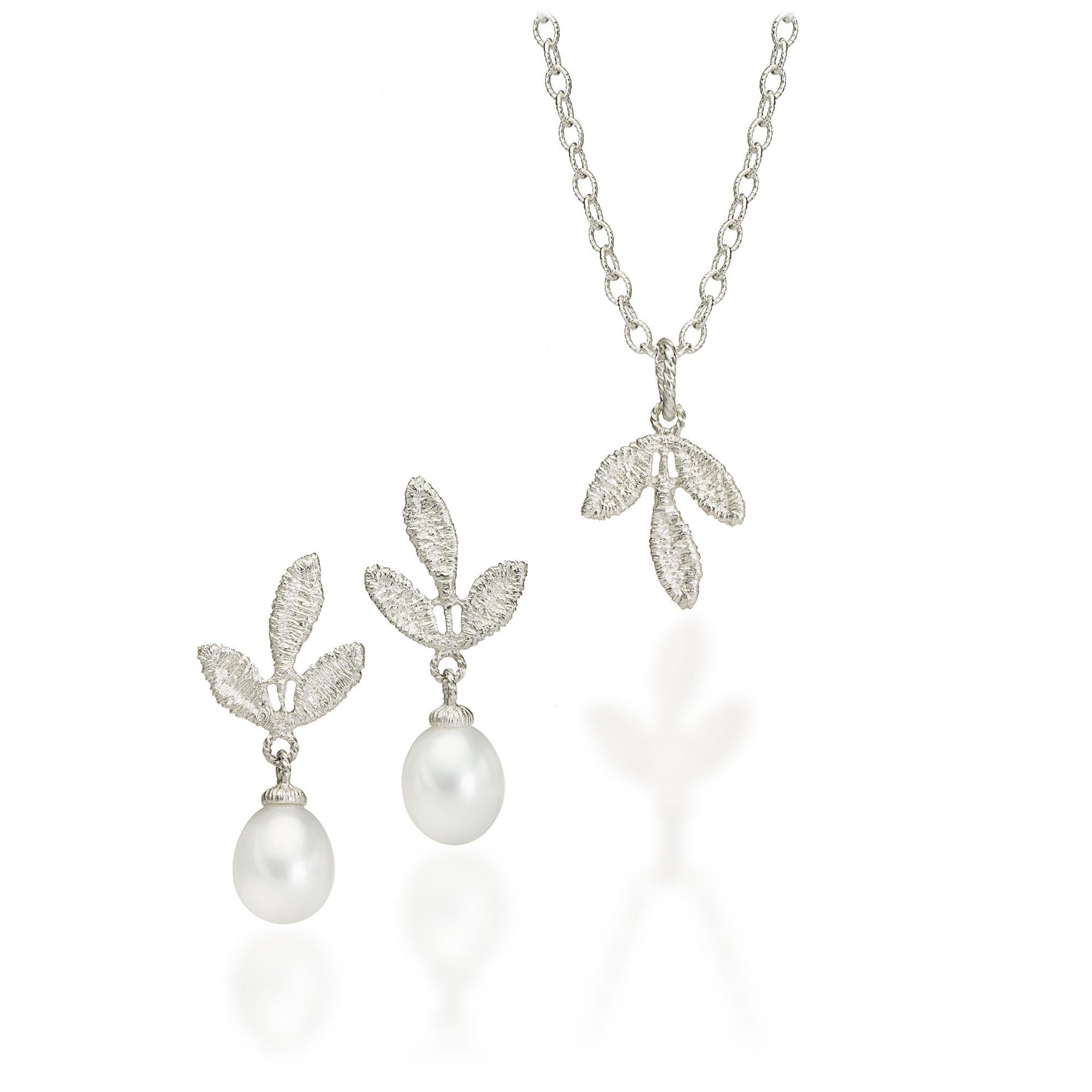 Necklace pendant Helena
