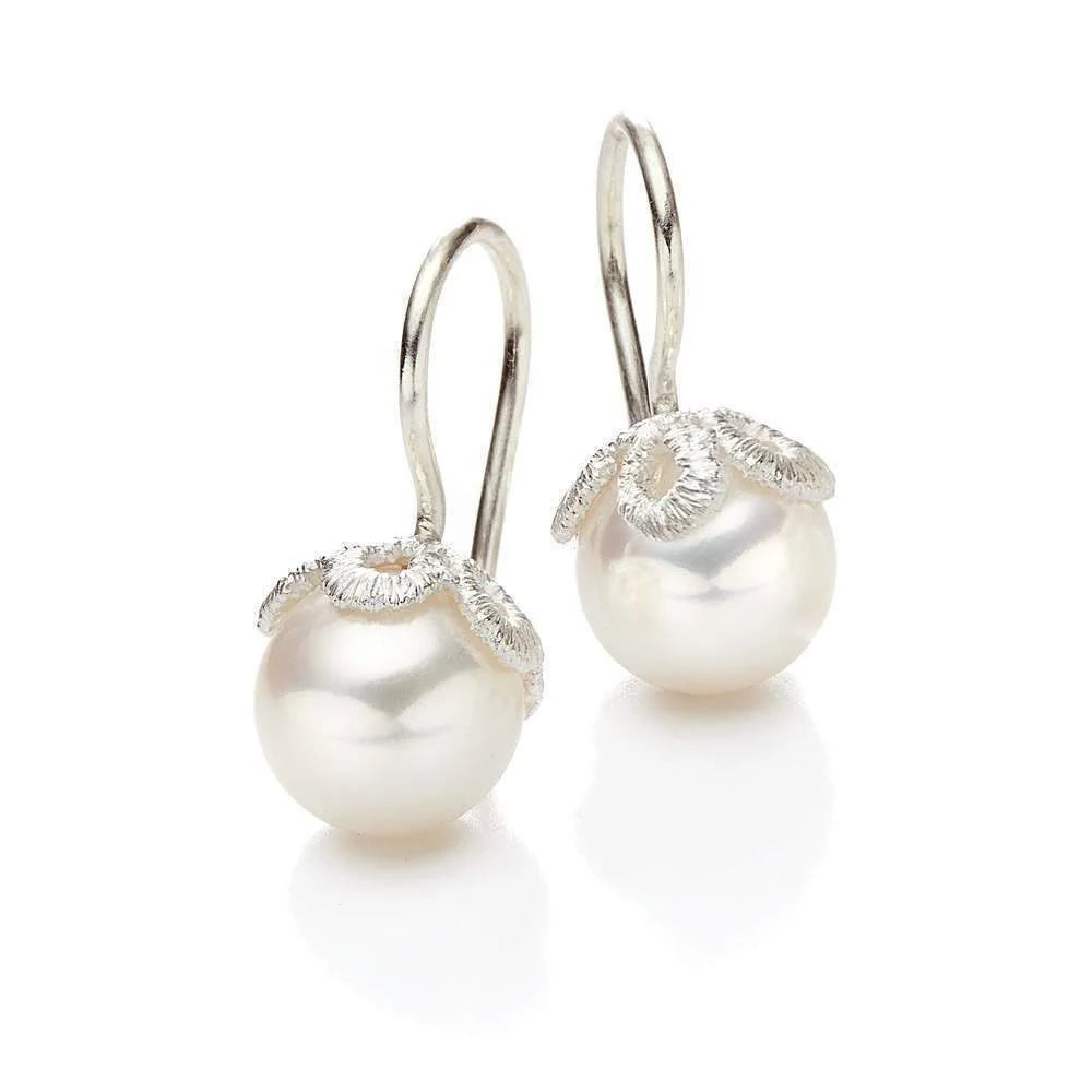 Pendant earrings Frau Luna