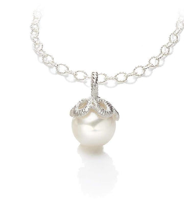 Necklace pendant Frau Luna 2
