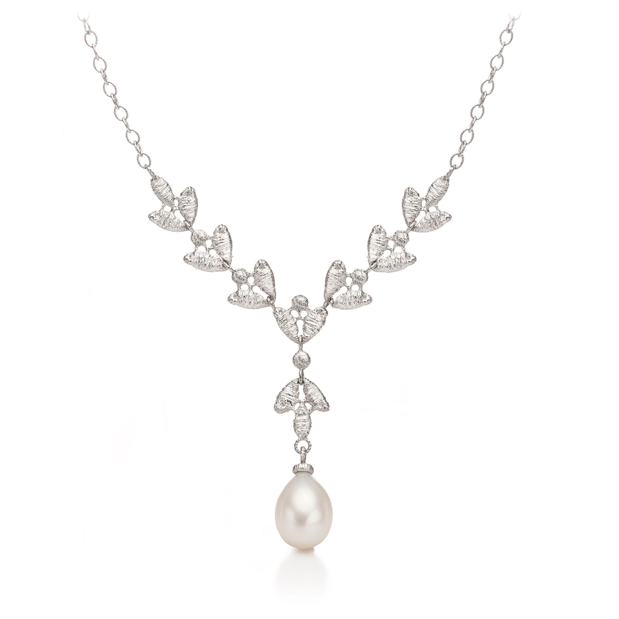 Necklace Emilia Pearl