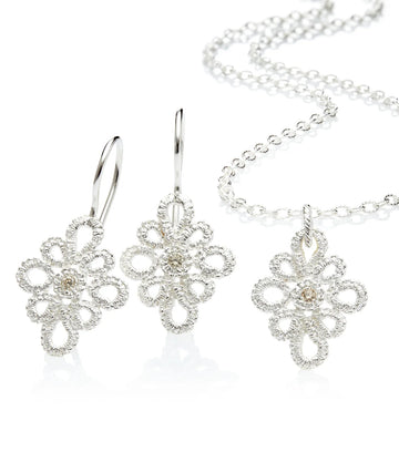 Necklace pendant Miss Medea 4