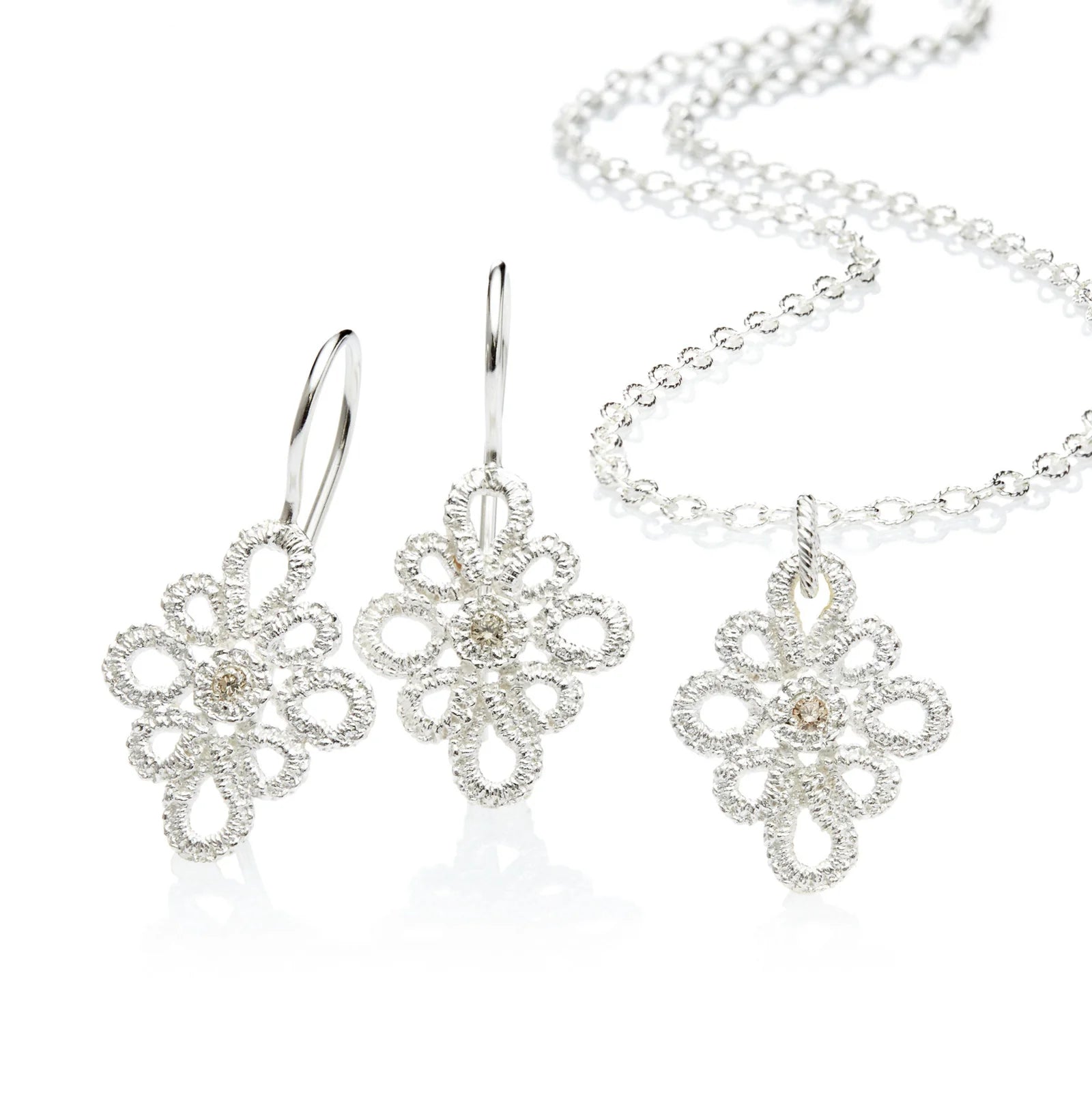 Necklace pendant Miss Medea