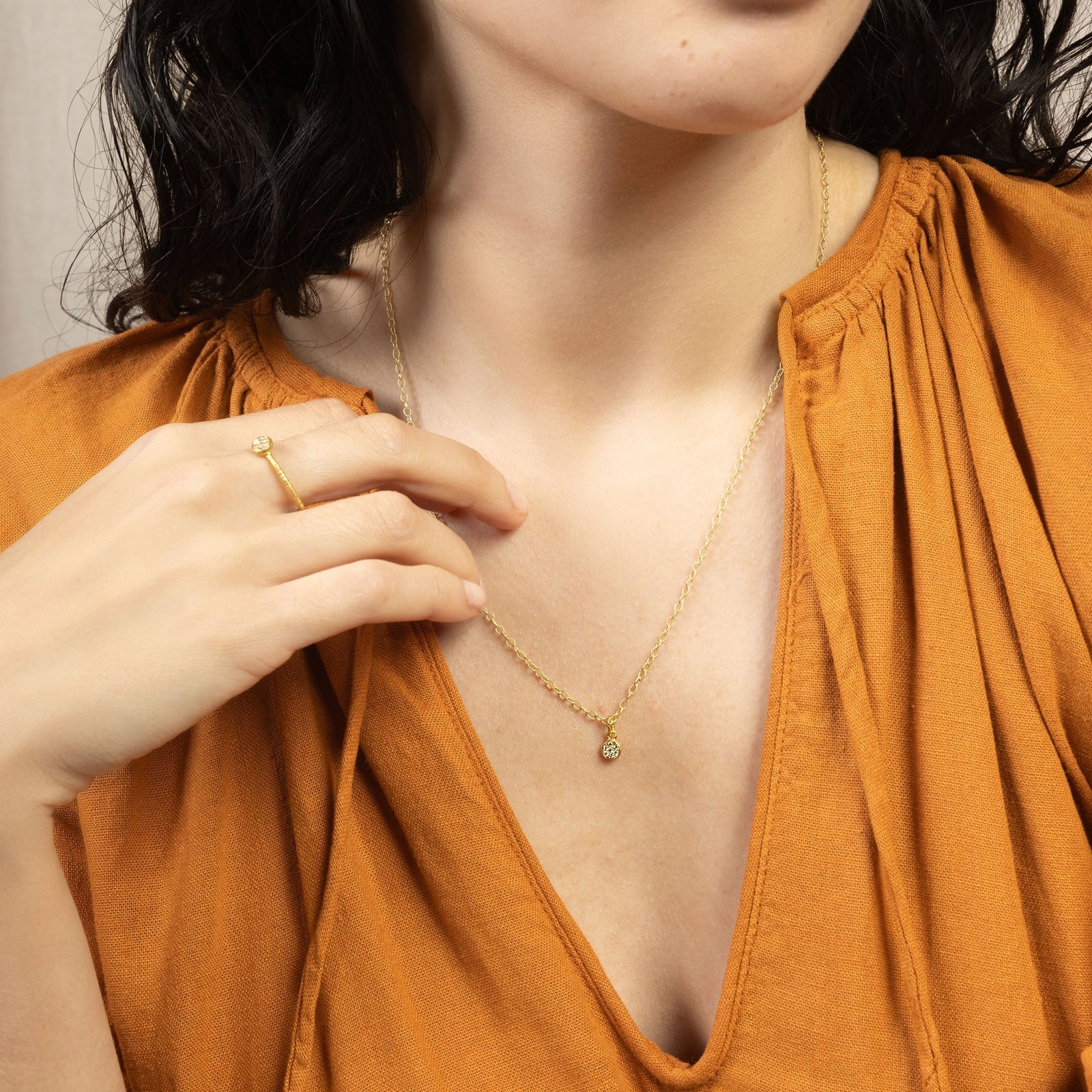 Pendant "O-Sole-Mio" in yellow gold with brilliant-cut diamonds