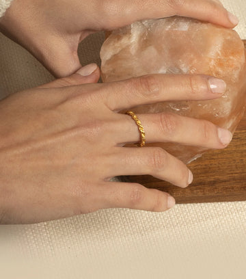 Ring Golden Thread 2