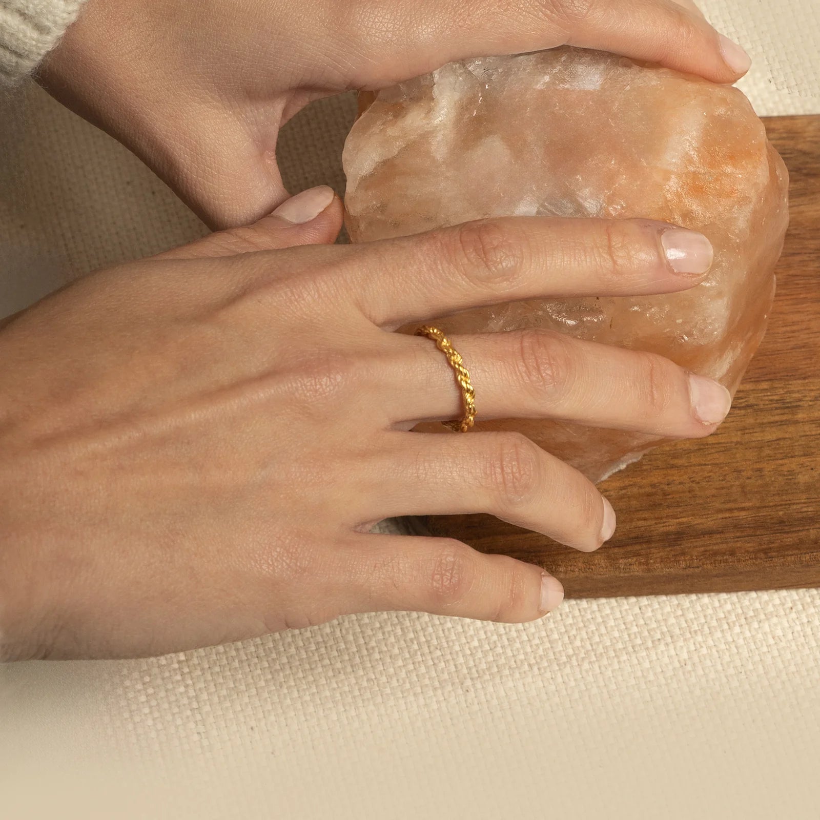 Ring Golden Thread