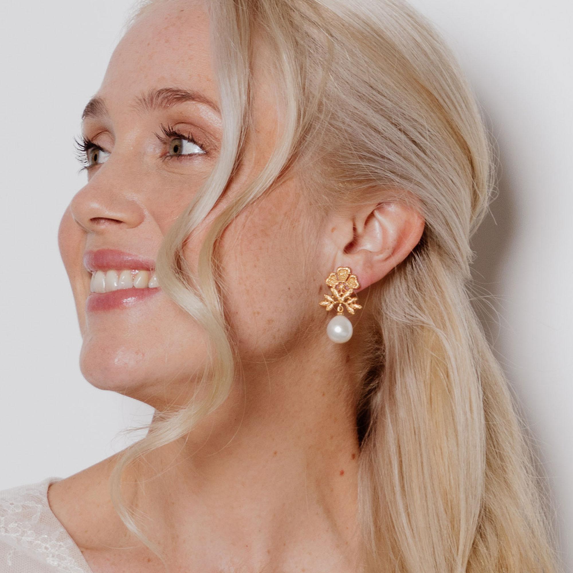 Earrings Miss Aida Pearl